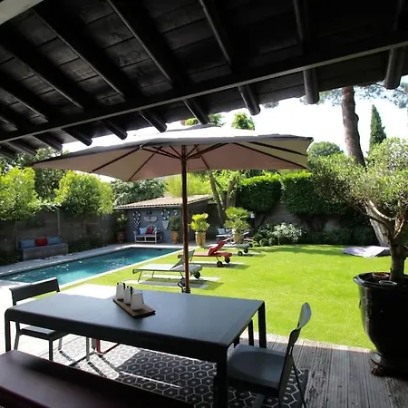 Paradise, 5 Suites Villa Bordéus