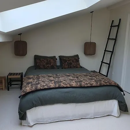 Villa Paradise, 5 Suites *
